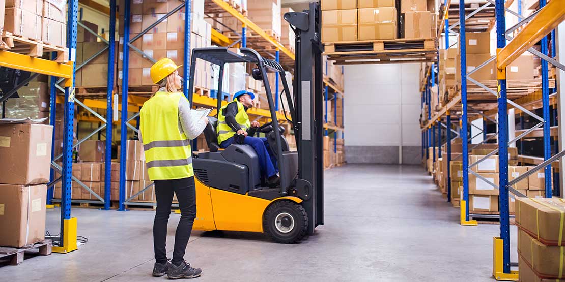 Væsentligt udstyr til at forbedre ergonomien på lageret