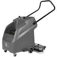 Gulvvaskemaskine med sæde