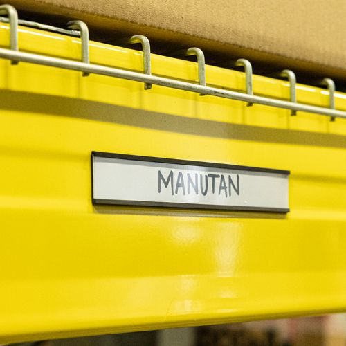 Magnetisk etiketholder på rulle - Manutan Expert