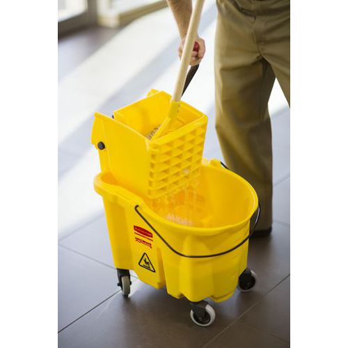 Skovl med sidetryk Wavebrake - 33L - Rubbermaid Skovl med sidetryk Wavebrake - 33L - Rubbermaid